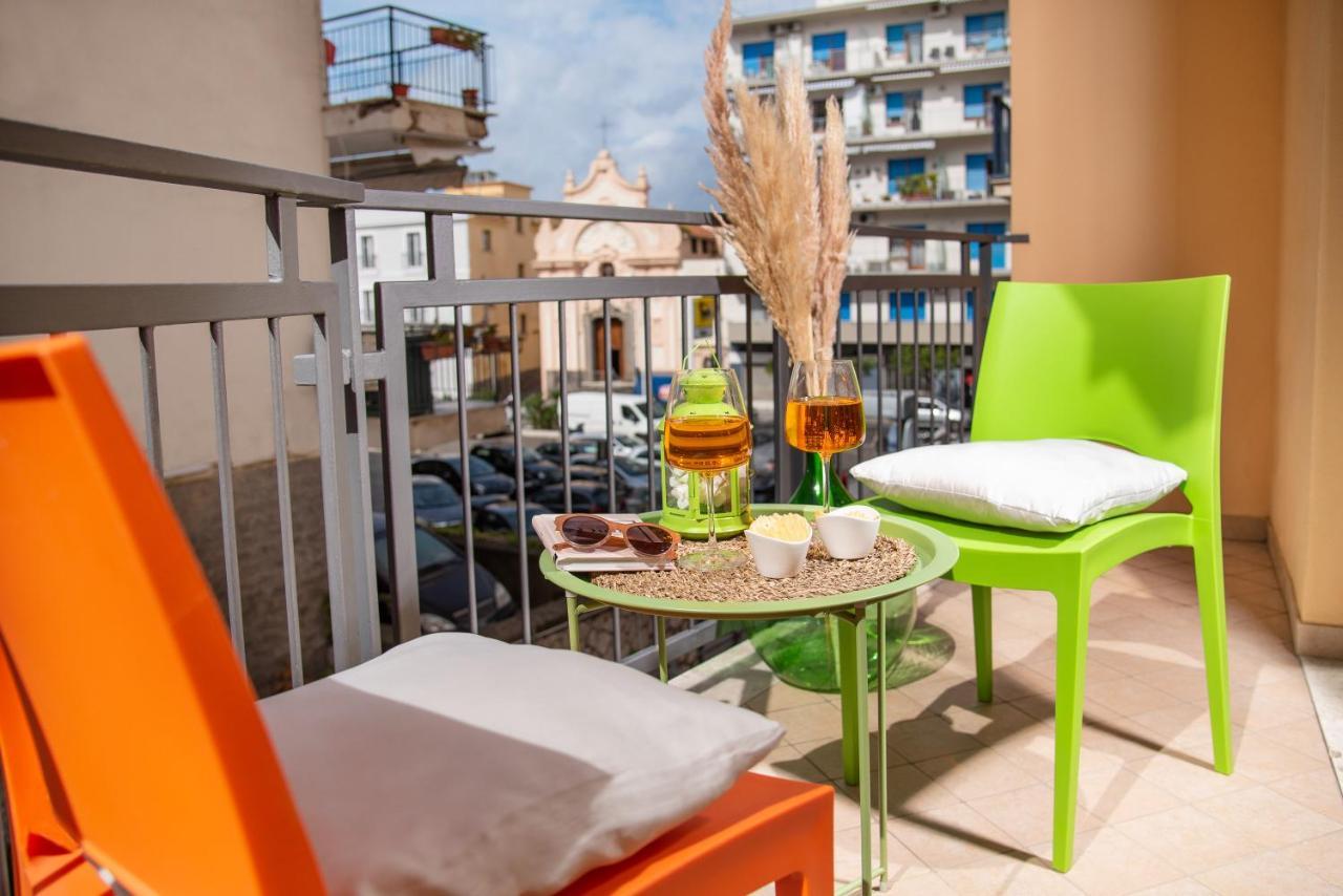 Stanza Tasso - De Vivo Realty Sorrento Acomodação com café da manhã Exterior foto